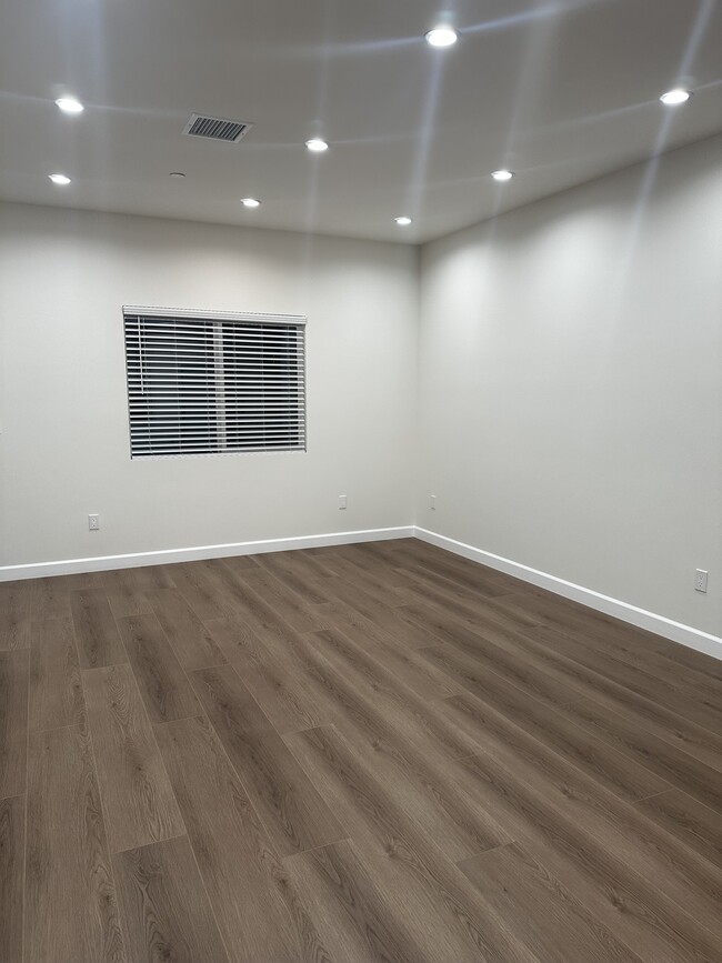 Photo - 8501 Cranford Ave