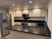 Photo - 2471 Nielsen St