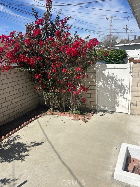 Photo - 337 Broadway