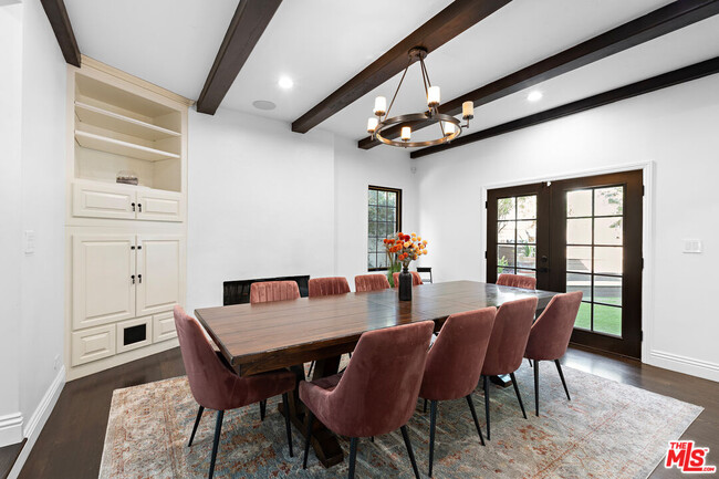 Photo - 1110 N Beverly Glen Blvd