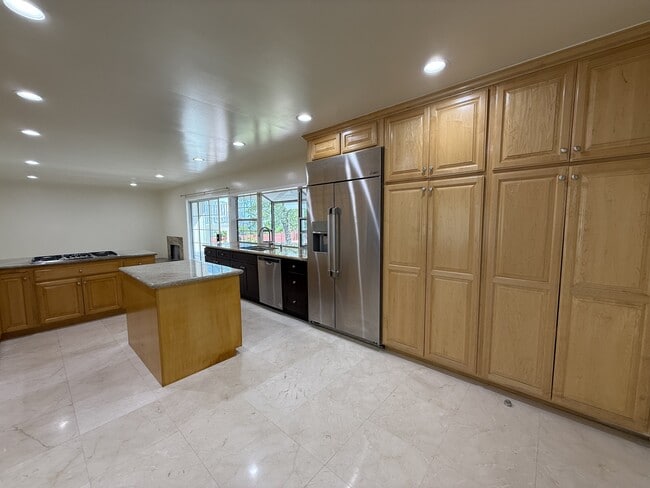 Photo - 2716 Ridgepine Dr
