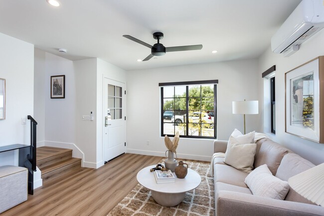 Photo - 2610-2612 Juan Street Unit 2610 #1