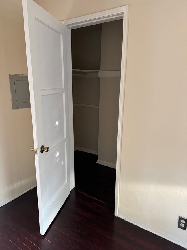 Extra closer - 11809 Valerio St Unit 2