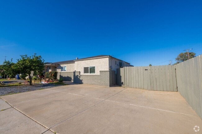 Building Photo - Ready for showing on 6-25-25 3BR/1BA - ... Rental