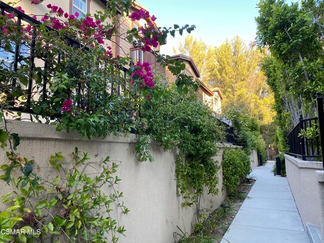 Photo - 730 Tennis Club Ln