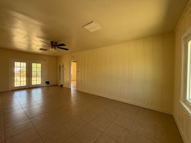 Photo - P156 Unit # C