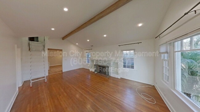 Photo - 328 W Pedregosa St