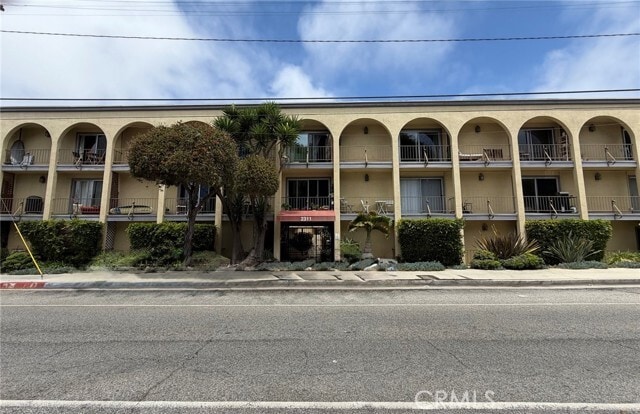 Building Photo - 2311 4th St Unit 221
