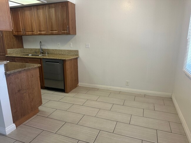 Photo - 13576 Algonquin Rd Unit 2