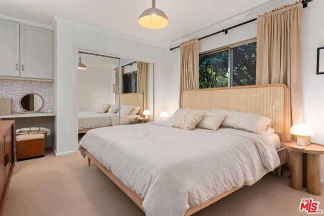 Photo - 4247 Sespe Ave