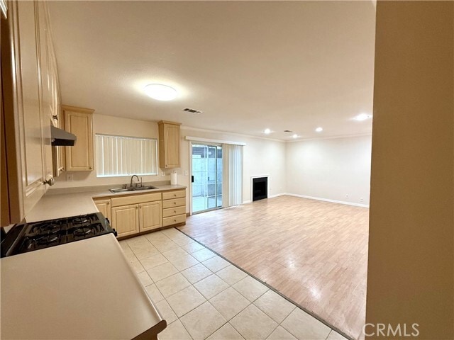 Photo - 6439 Woodman Ave Unit 1