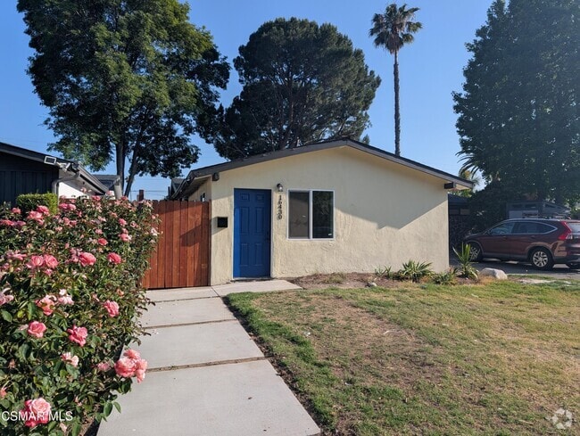 Building Photo - 16432 Clymer St Rental