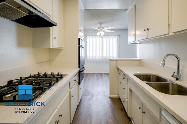 Photo - 17834 Burbank Blvd Unit 211