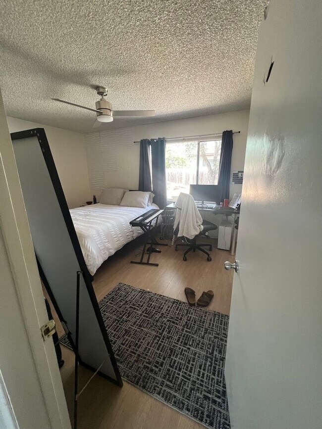 Photo - 10 bedrooms 7 bathrooms- 5 master bedrooms total!