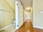 Photo - 14542 Burbank Blvd