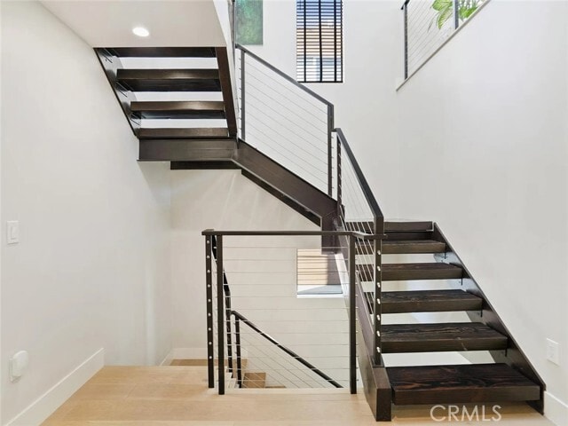 Photo - 811 N Detroit St