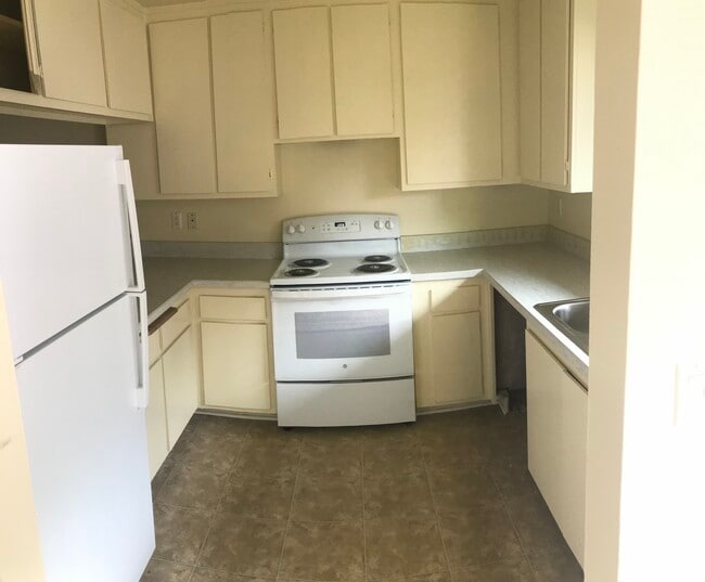 Photo - 551-555 W Pueblo St Unit 21