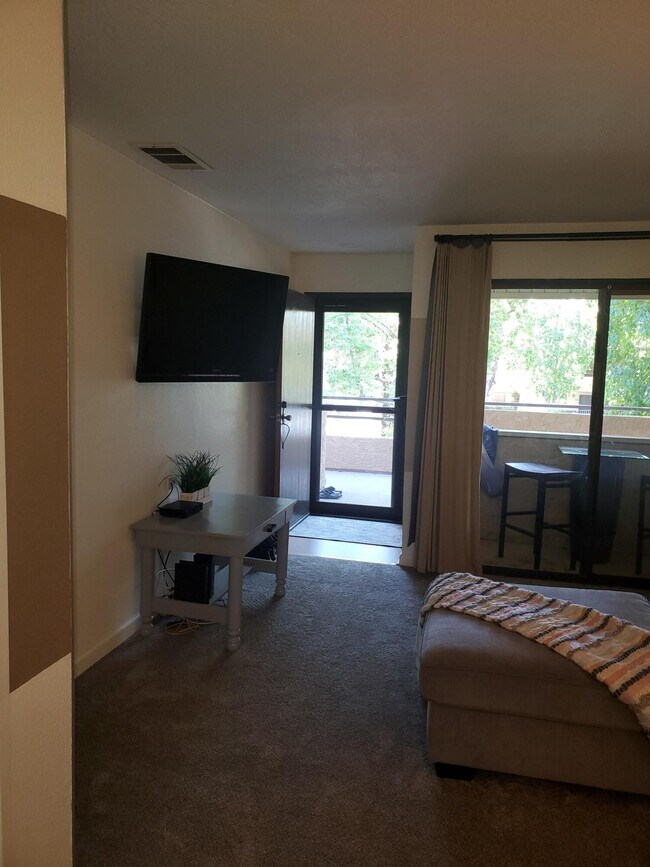 Photo - 2810 N Arcadia Ct Unit 214