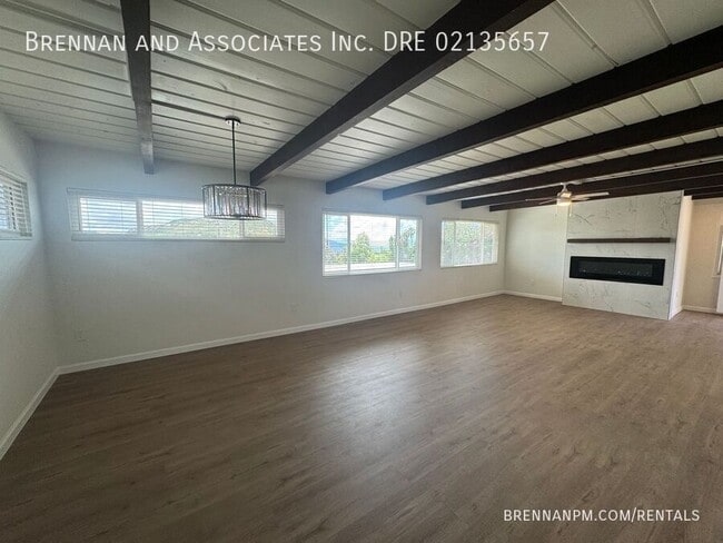 Building Photo - 330 Lento Ln