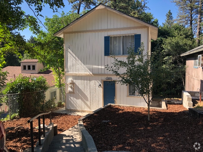 Building Photo - 22822 Azalia Ln Rental