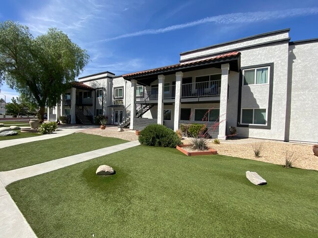 Photo - Premier of West Lancaster