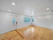 Photo - Charming & Spacious 3B/2BA House in La Mes...