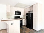 Photo - Spacious Condo in Melrose Park Unit B