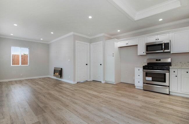 Olive Avenue Triplex - Olive Avenue Triplex Apartment Unit 2255 Olive Ave