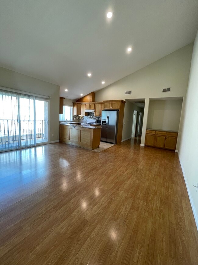 Photo - 13806 Vanowen St Unit 4