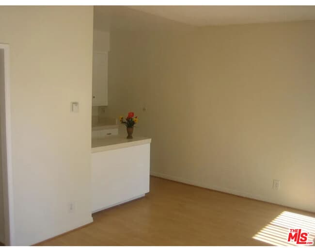 Photo - 14435 Tiara St