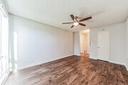 Photo - Woodbriar Apartments