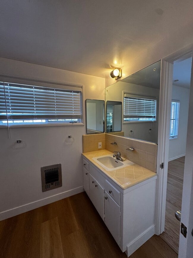 Photo - SPACIOUS 3 BEDROOM 2.5 BATH IN THE HEART O...