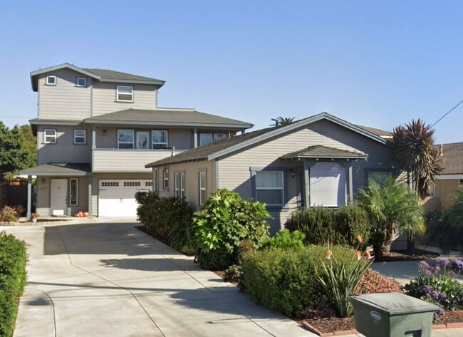 Building Photo - 322 Arcade Dr Unit A