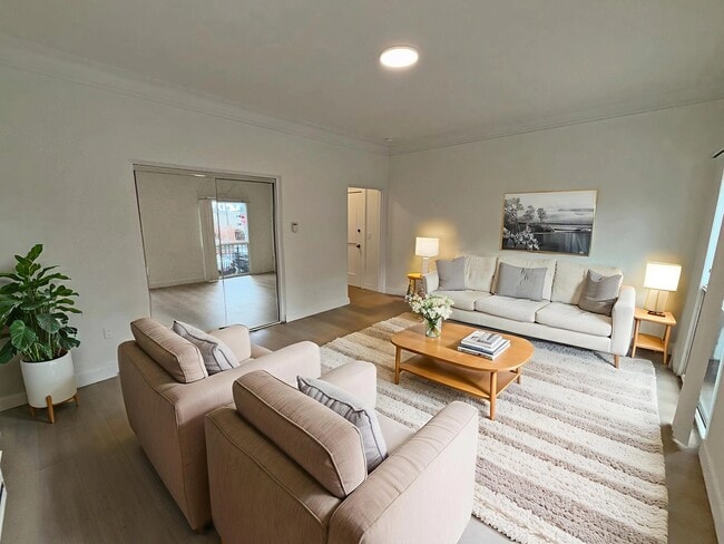 Building Photo - 2801 San Marino St