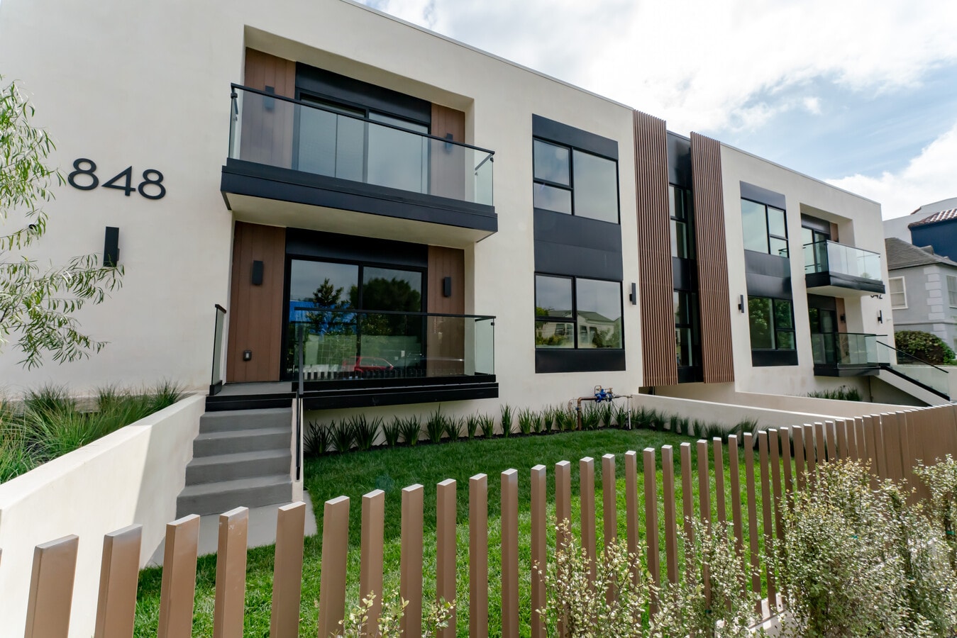 2 units have their own private yard - The Madison Apartments Unit 842-6