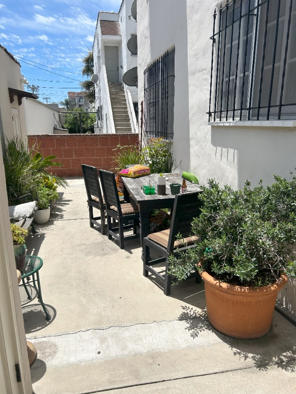 Photo - 420 S Detroit St Unit 1