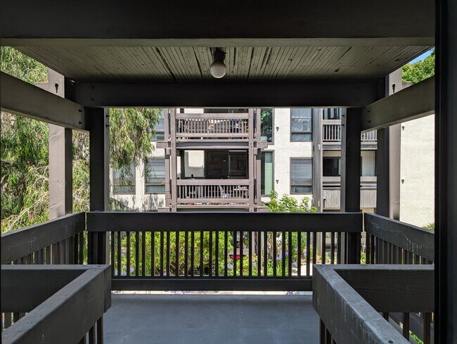 Patio - 7777 W 91st St Unit E