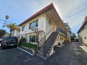 Photo - Magnolia Blvd Apartments