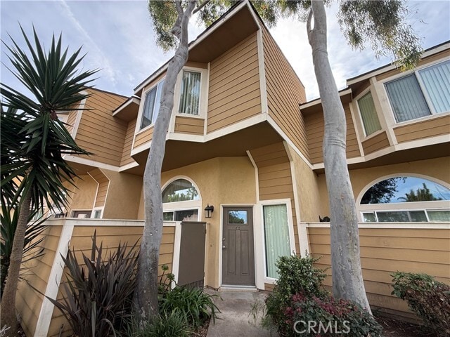 Building Photo - 2063 Charle St