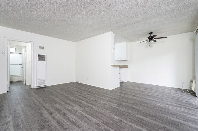 Photo - 1207 Huntington