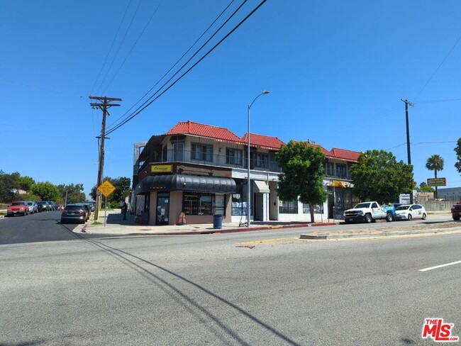 Building Photo - 1298 Queen Anne Pl Unit 01