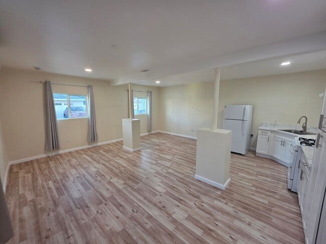 Photo - 524 W Greenwood Ave Unit 3