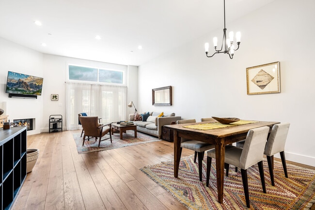 Photo - 12020 Guerin St