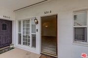 Photo - 320 S Reeves Dr Apartment Unit B