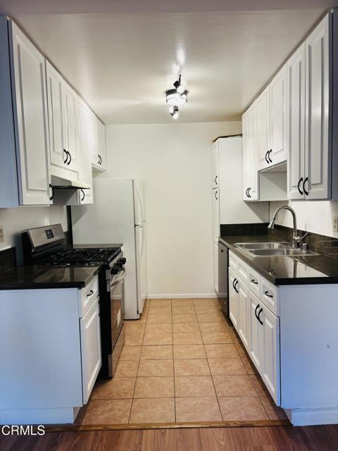 Building Photo - 2750 Piedmont Ave Unit 14