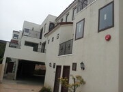 building behind in same complex - 3035-3041 Lawrence St