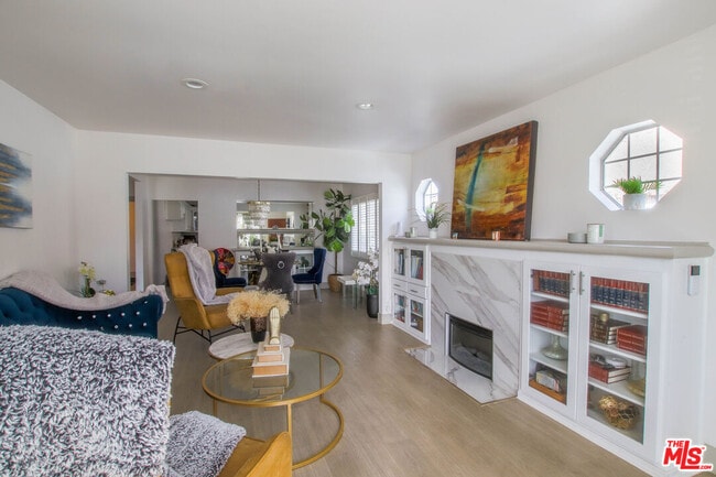 Photo - 2223 W 78th Pl