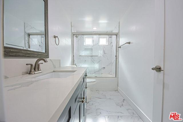 Photo - 10803 Kling St Unit 2