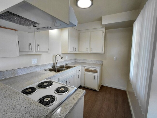 Photo - Memorial Apartments- Super Clean 2 Bedroom 1 Bath Apartment in Memorial Heights Unit 620-3L