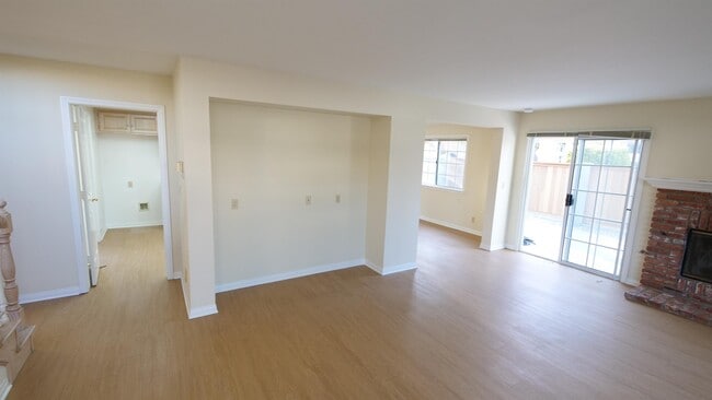 Photo - 2219 Gates Ave